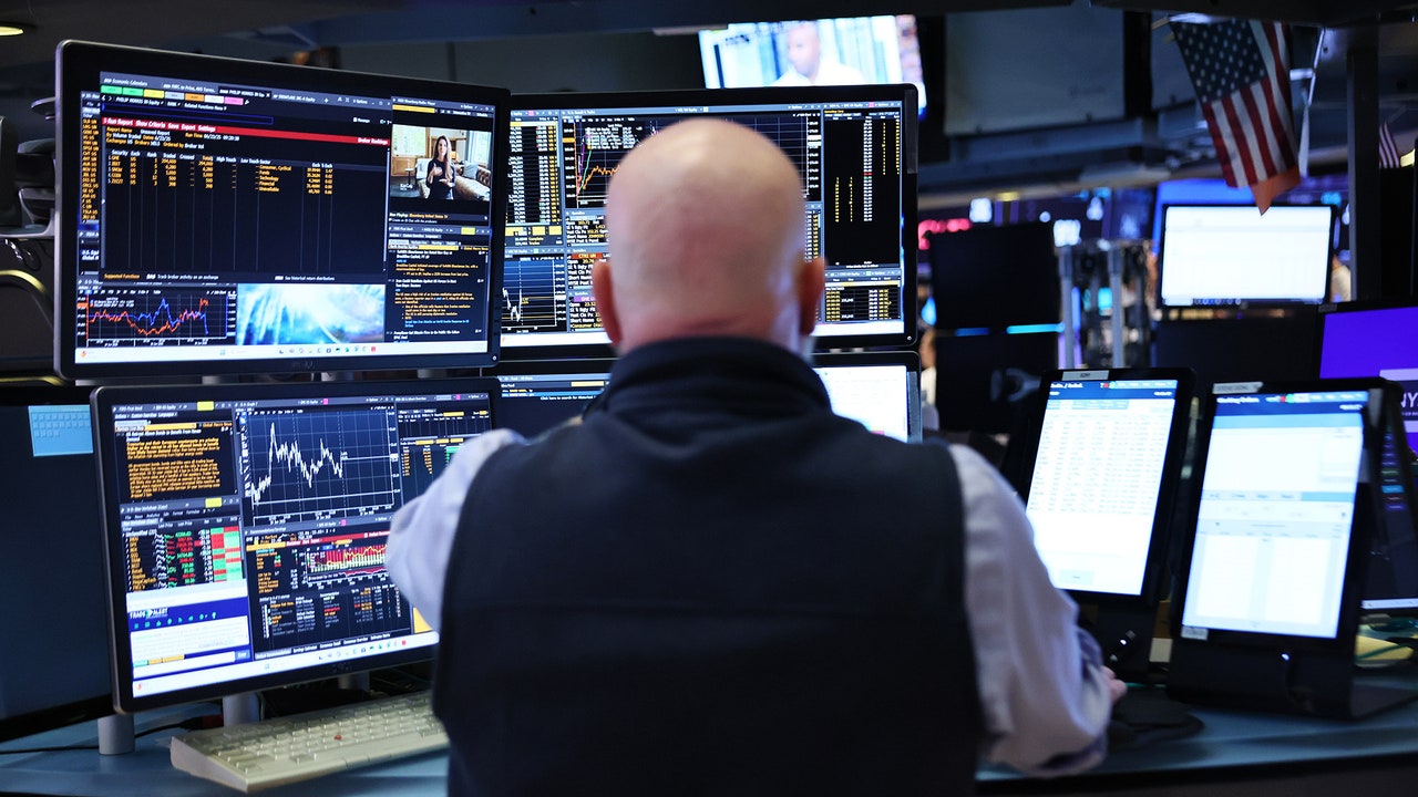 "שורי לטכנולוגיה": האופטימיסט הבלתי נלאה ביותר בוול סטריט אינו מקשקש על ידי טראמפ, מושק או קונפליקט באיראן