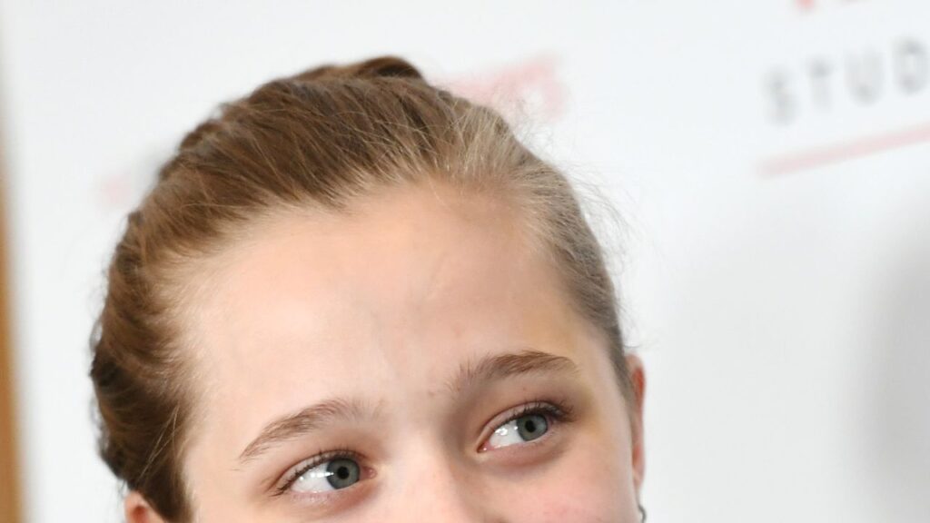 שילה ג'ולי, בתם של אנג'לינה ג'ולי ובראד פיט, כוריאוגרפים שובה לב לריקוד לאירוע איזבל מארנט