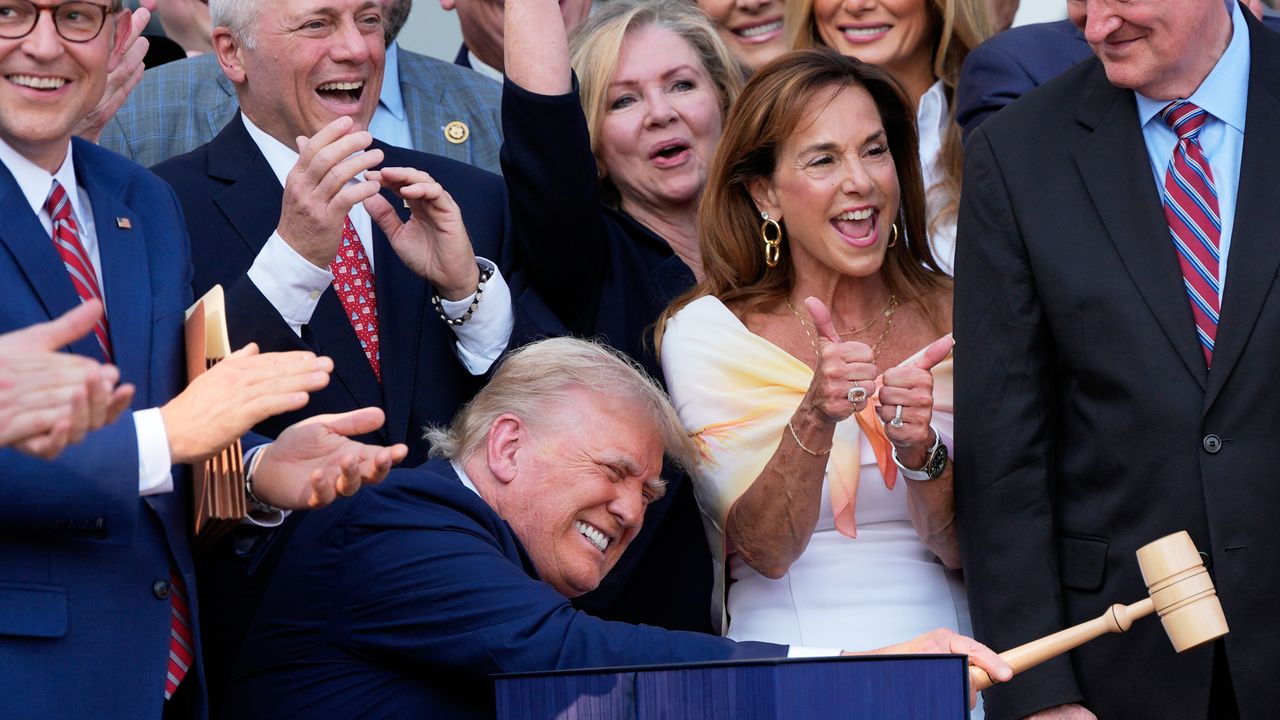 נחשו מי משלם עבור חלק מ"הצעת החוק היפה הגדולה "של הנשיא דונלד טראמפ?