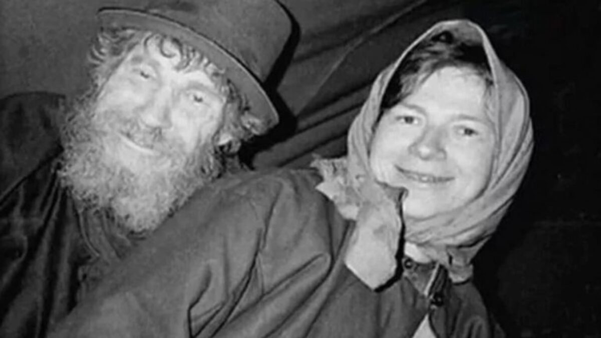 מבודדים מהעולם 40 שנה