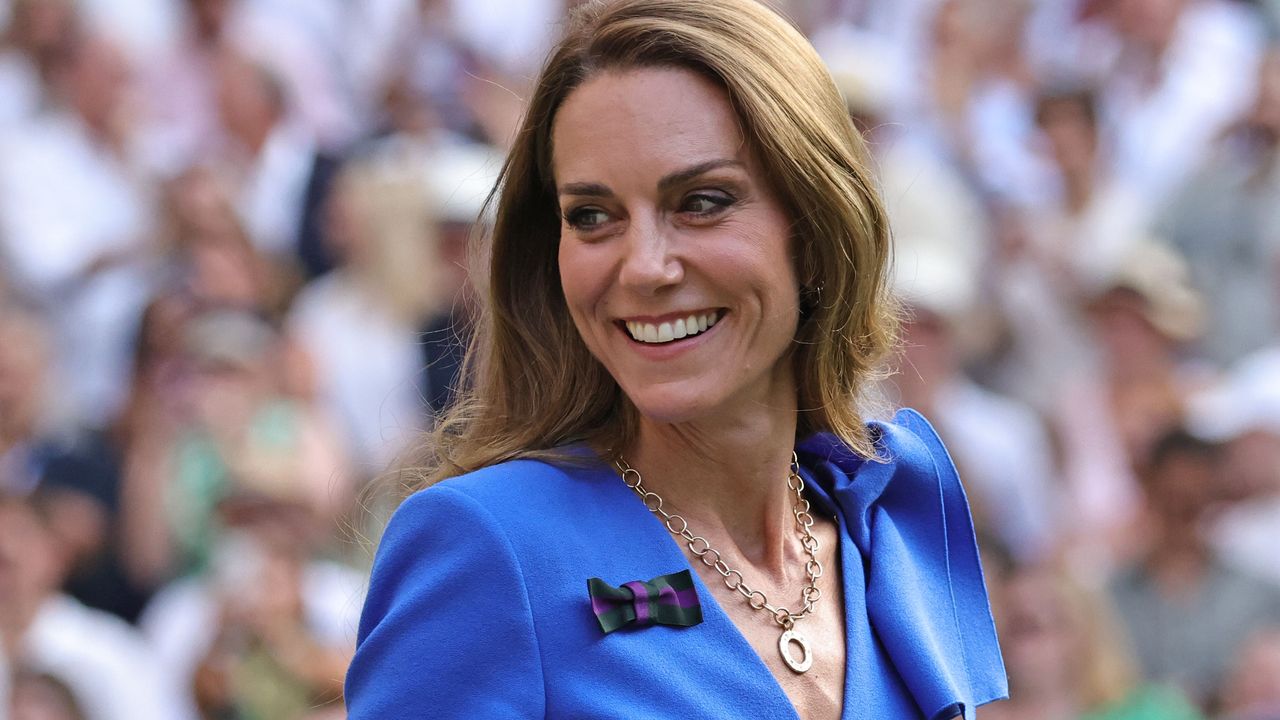 כיצד עצתו של הנסיך פיליפ שינתה את מערכת היחסים של קייט מידלטון עם התקשורת