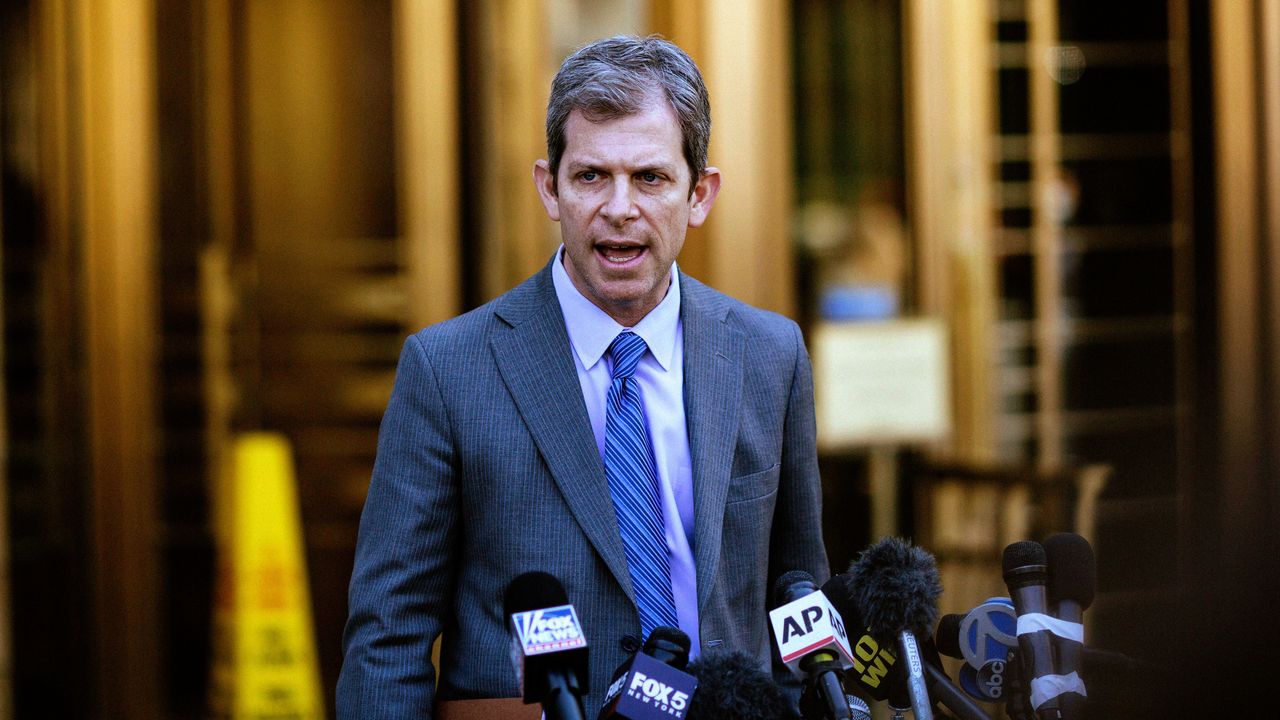 עורכת הדין של Ghislaine Maxwell ל- VF: "אני אוהבת לייצג את האנדרדוג"