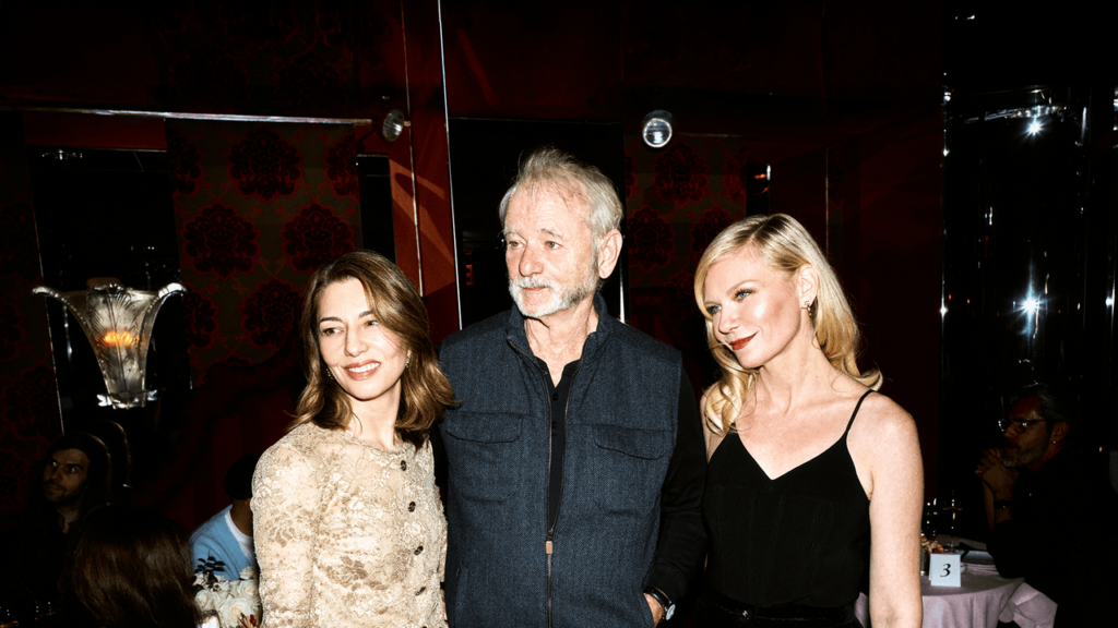 סופיה קופולה וביל מוריי פגעו ברחבת הריקודים כדי לחגוג את ספר שאנל החדש שלה