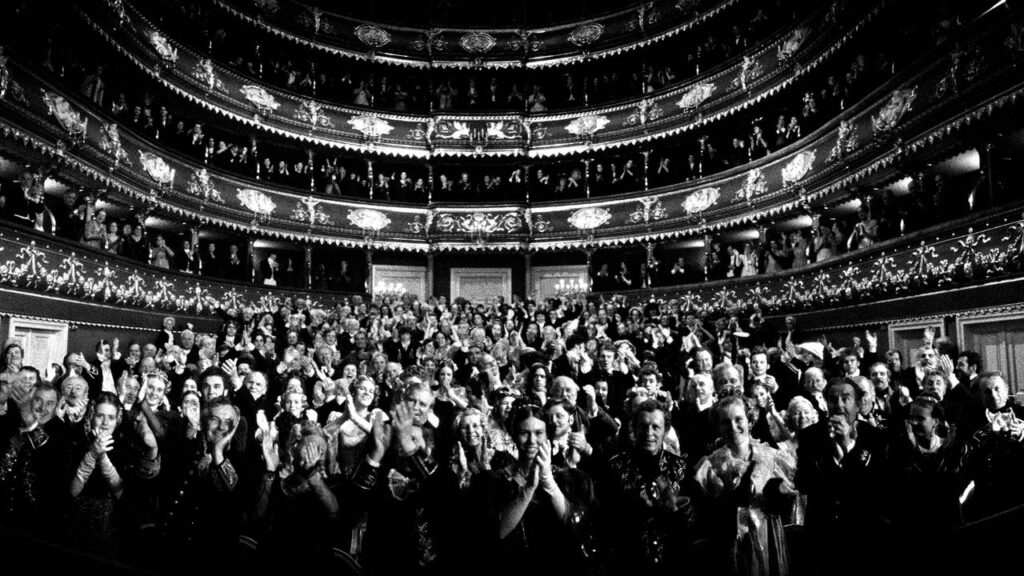 החזק את מחיאות הכפיים שלך: יש להפסיק את עריצות פסטיבל הסרטים העומדים על ביציות