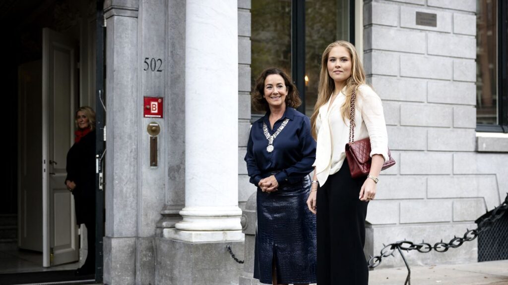 הנסיכה אמליה מהולנד ירשה אהבה לשאנל מאמה, המלכה מקסימה