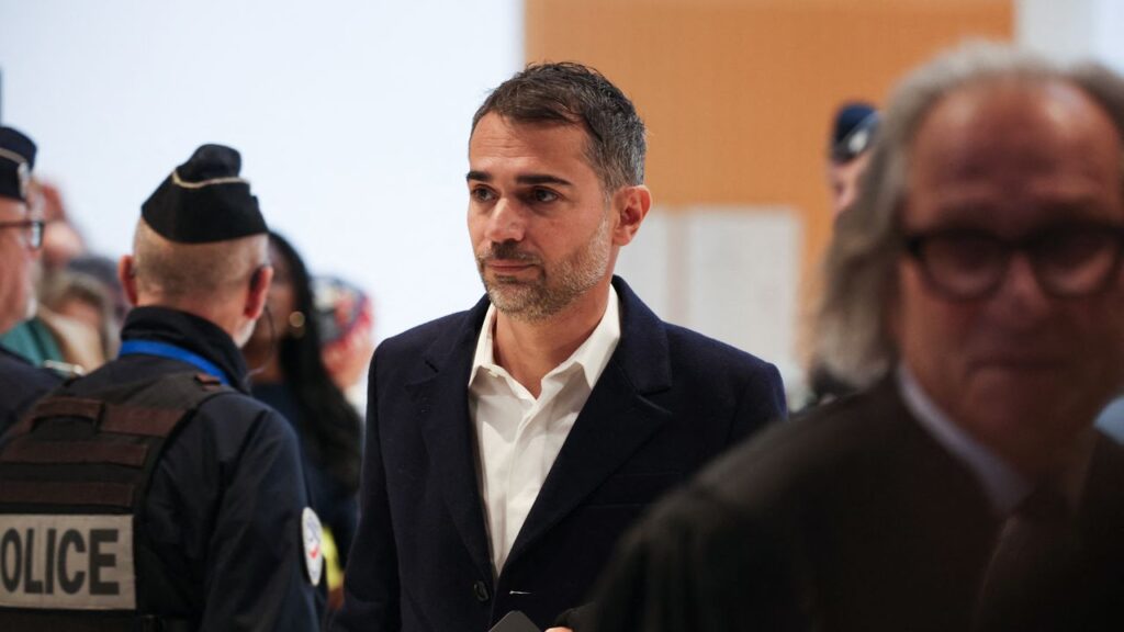 10 טרולים צרפתיים נשפטים בגלל בריונות ברשת בריז'יט מקרון - והם לרוב לא מצטערים