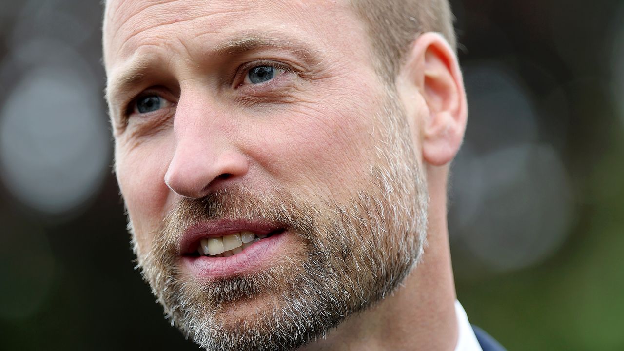 הנסיך וויליאם ב"שנת הקשה ביותר "בחייו, מרגיע את ילדיו לאחר אבחנת הסרטן של קייט מידלטון, וגירושיהם של צ'ארלס ודיאנה