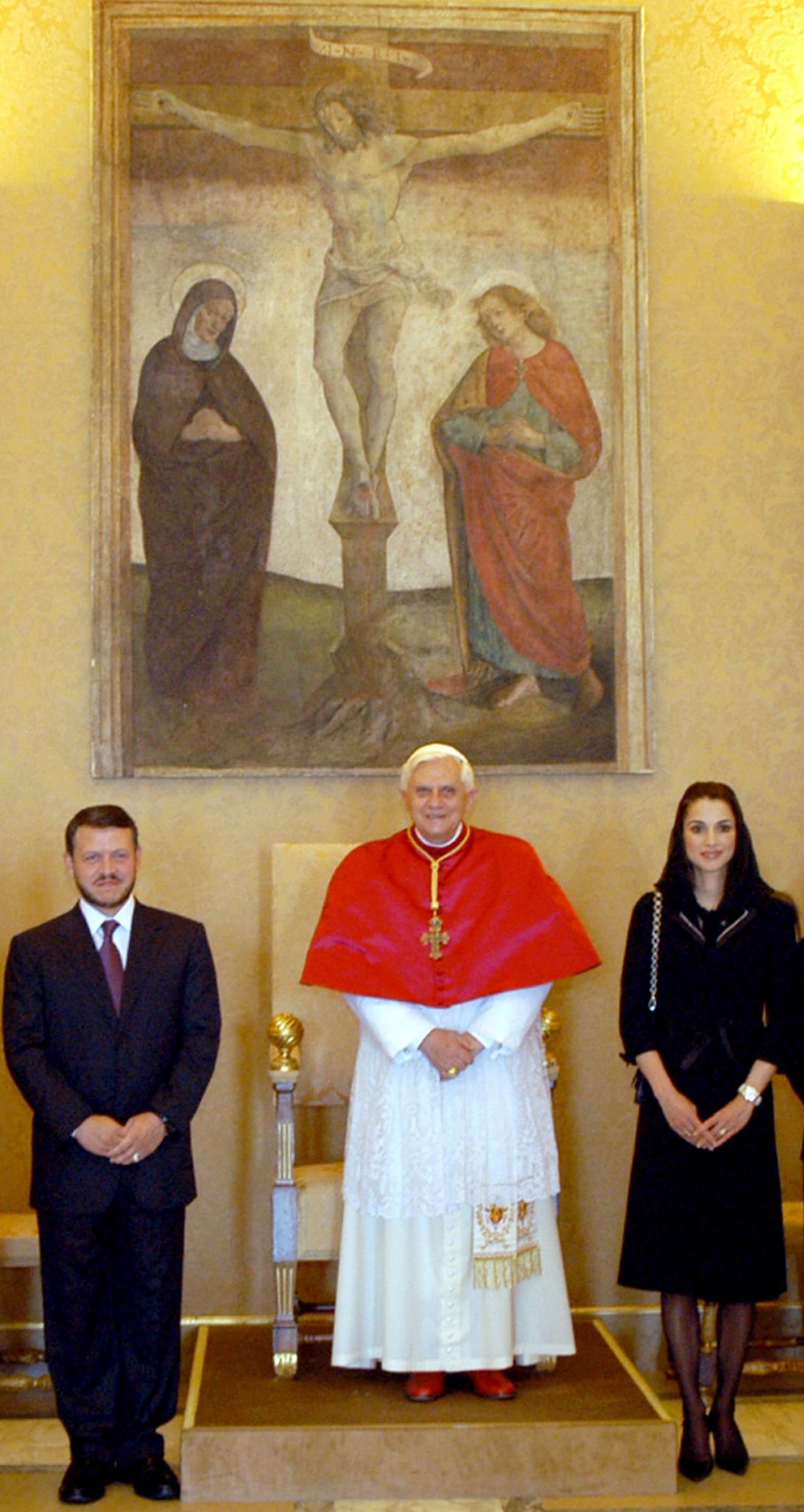 המלך עבדאללה השני בנדיקטוס ה -16 ורניה מירדן בקסטל גנדולפו בשנת 2005.