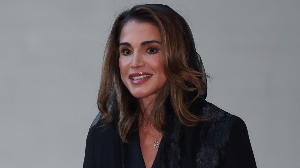 Rania of Jordan מציץ קוד לבוש לפגישה ראשונה עם האפיפיור ליאו xiv