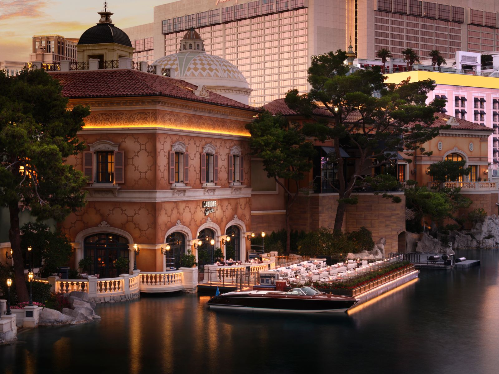 כולם על סיפון ה-SS Carbone