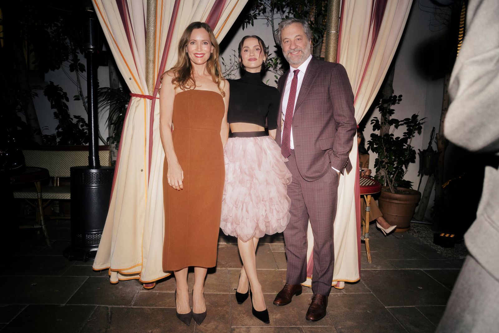 מוד אפאטו בין הוריה לסלי מאן וג'אד אפאטו.