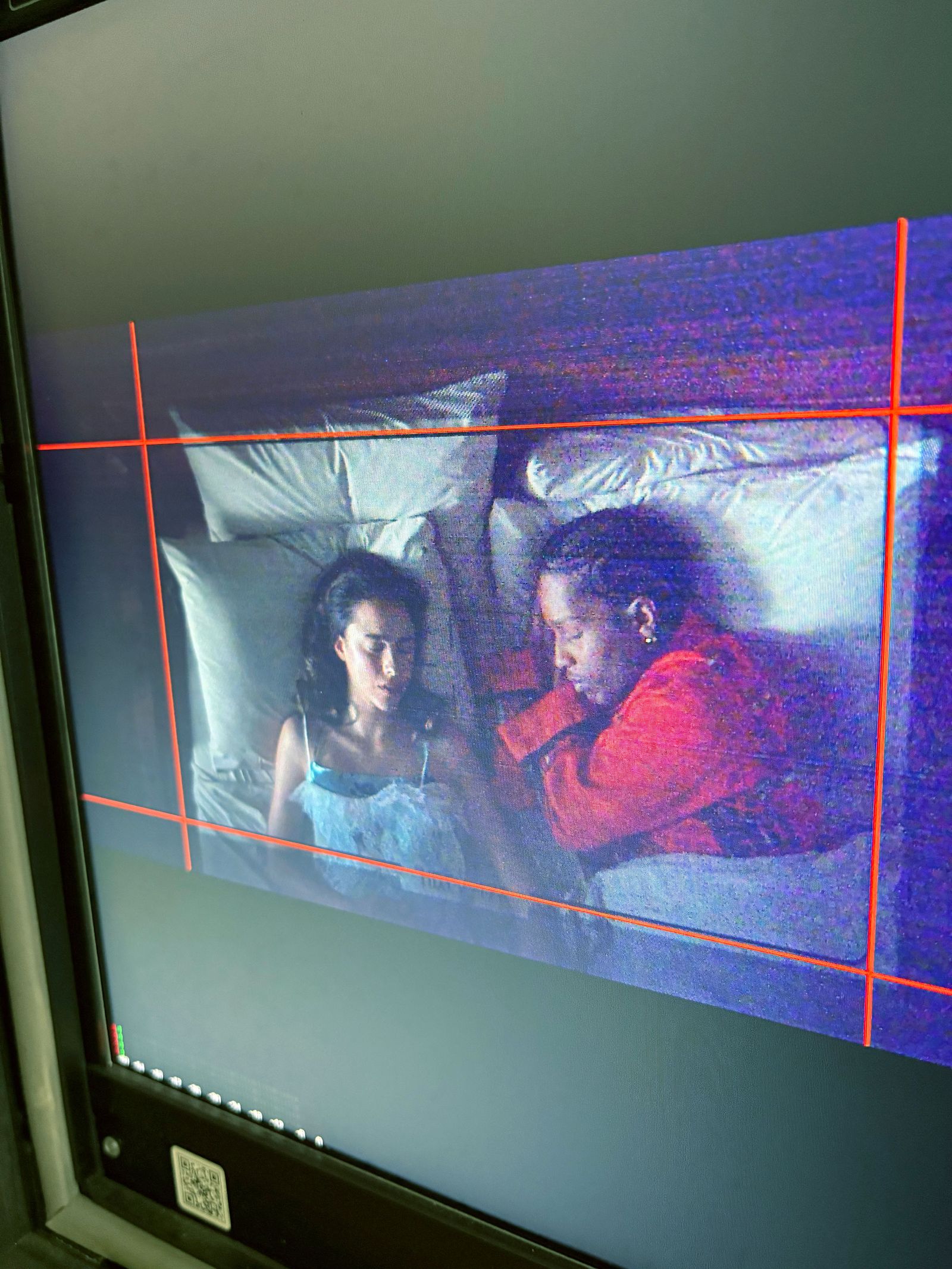 התמונה עשויה להכיל AAP Rocky Margaret Qualley Electronics Screen Hardware Hardware Monitor TV and Person