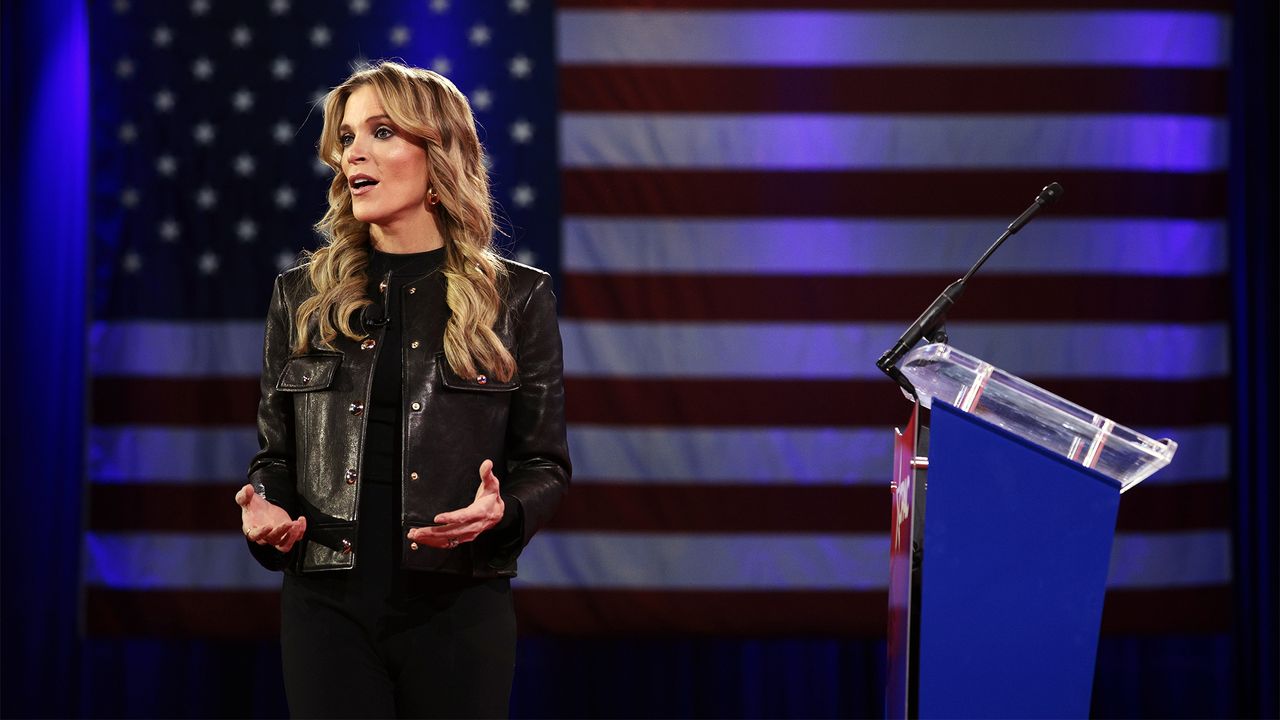 מגין קלי מתעלמת מזעקה ויראלית, מתעקשת שהיא המקור האמיתי של האמת על ג'פרי אפשטיין