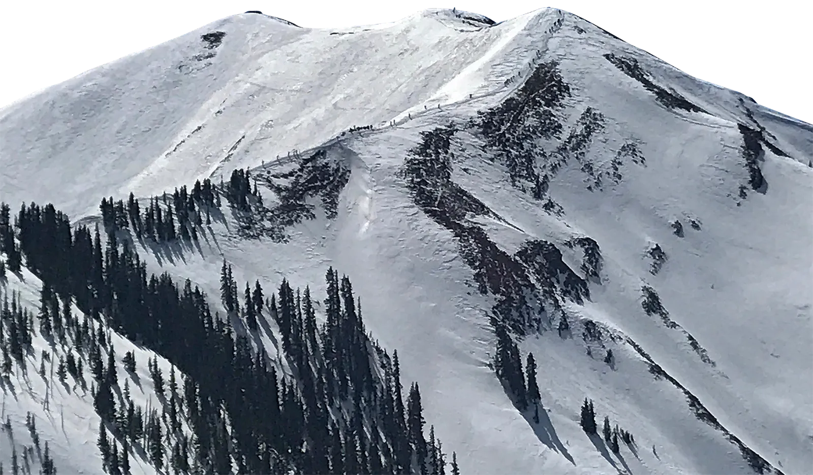 התמונה עשויה להכיל צמח עץ הר רכס הרי טבע בחוץ פסגת אשוח וקרח