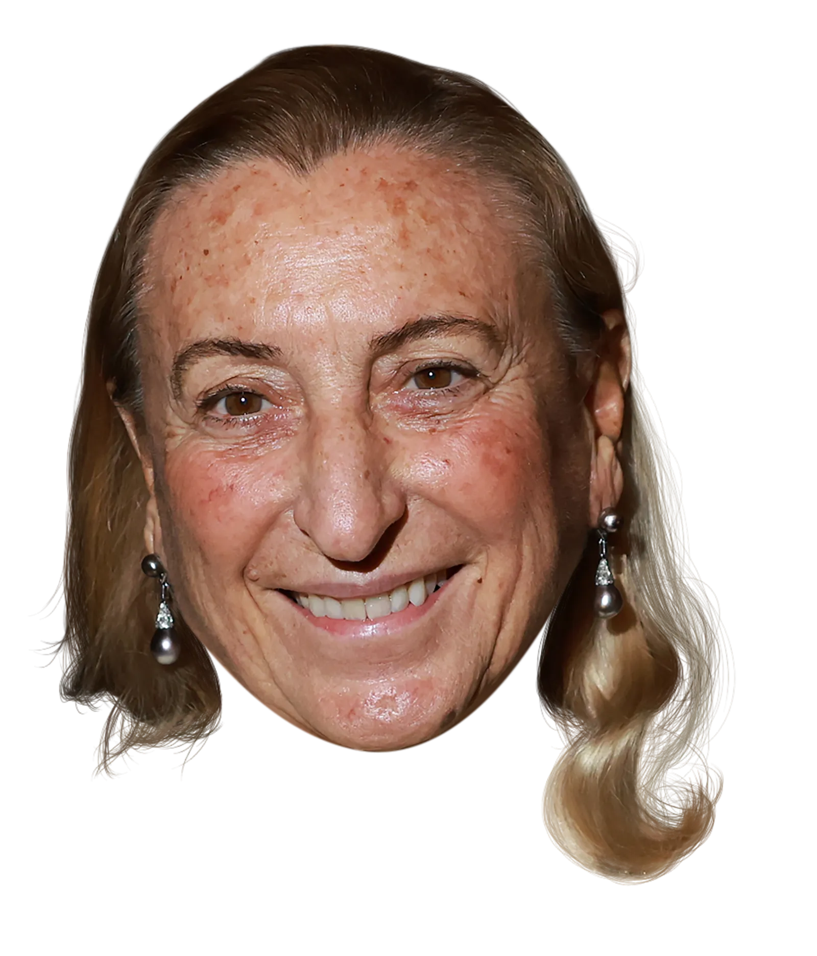 התמונה עשויה להכיל Miuccia Prada אביזרי עגיל תכשיטים ראש אדם פנים שמח צילום חיוך שמח ודיוקן
