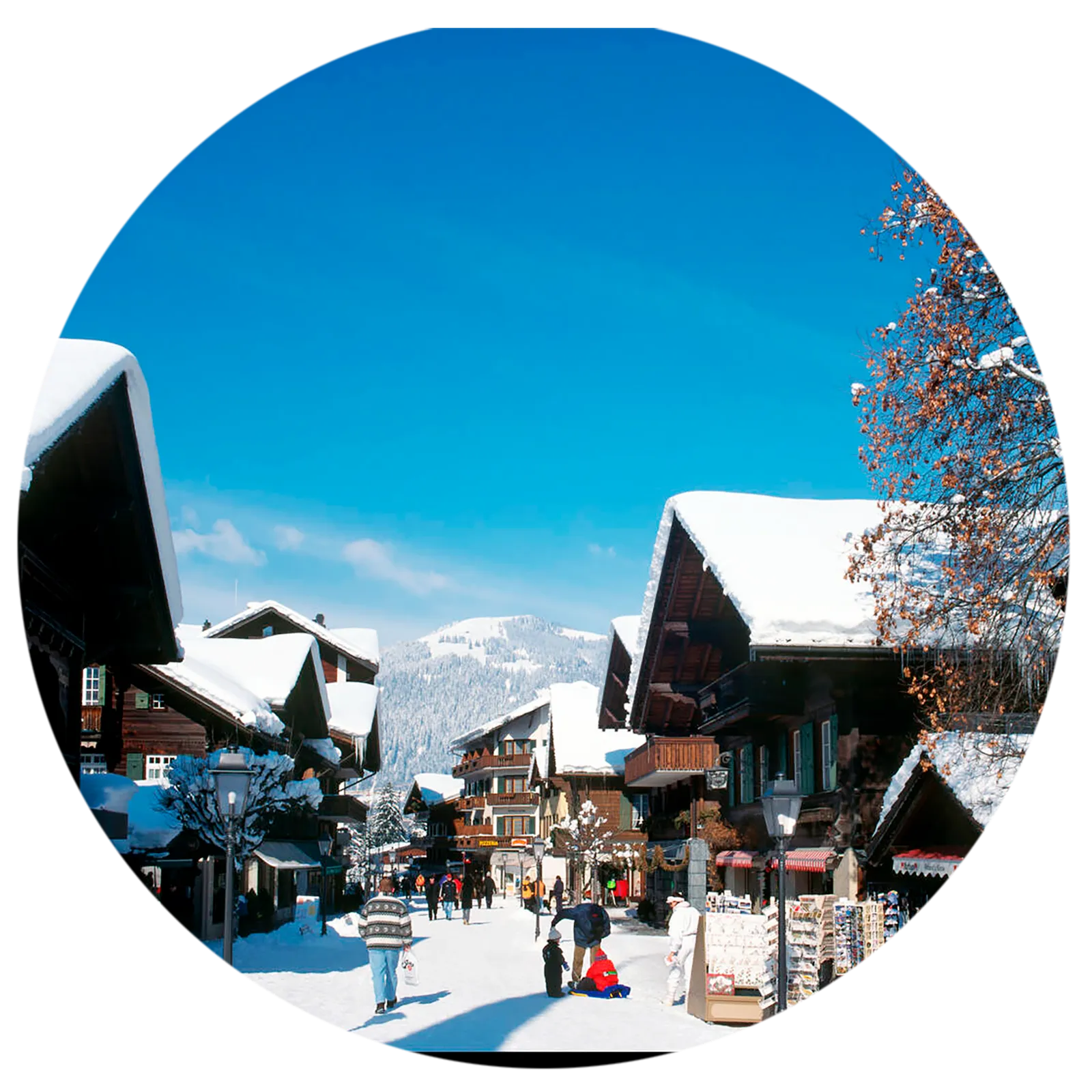 התמונה עשויה להכיל צילום שכונה אדריכלות בניין בחוץ מקלט עיר טבע אדם ונוף