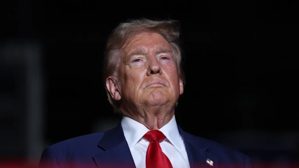 דונלד טראמפ לובס רימון באירופה בערב דאבוס