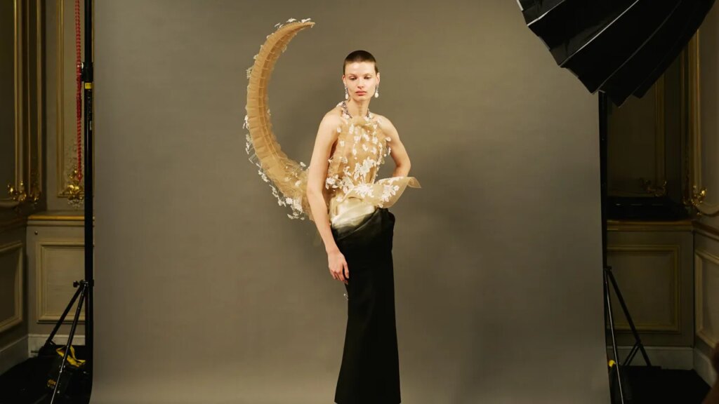 כיצד הופיעו התכשיטים הגנובים של הלובר בפריז קוטור