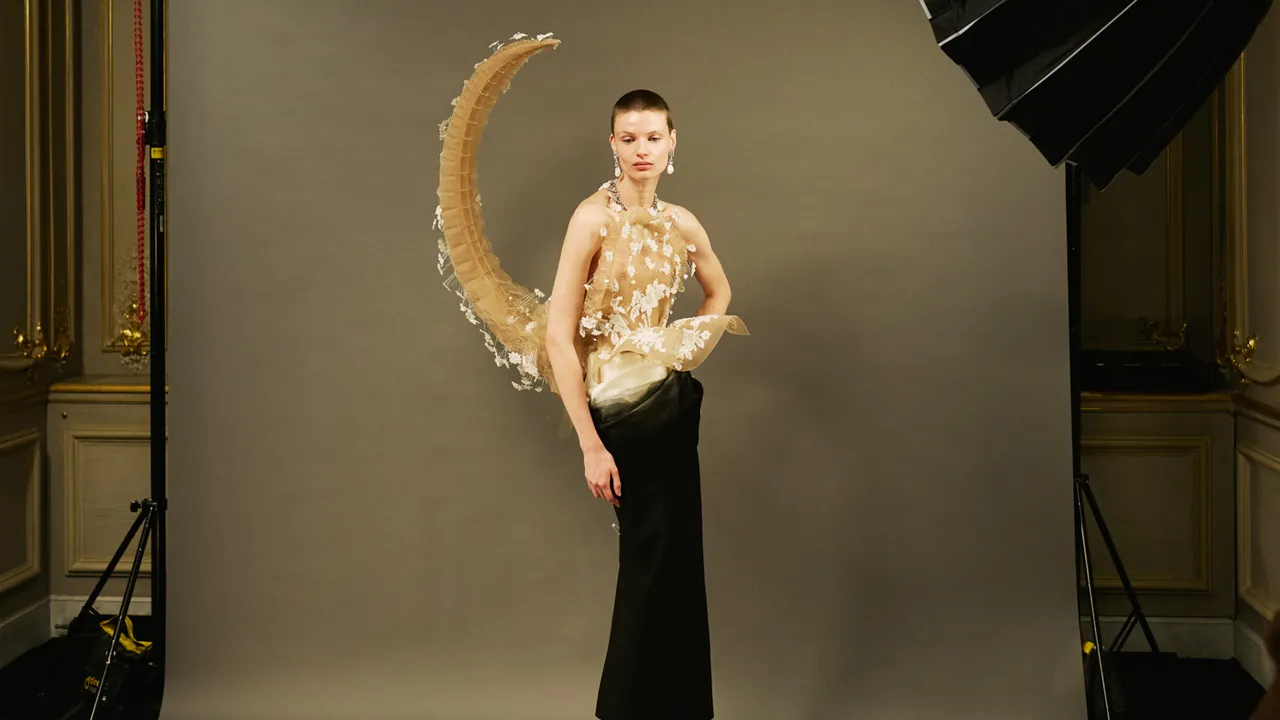 כיצד הופיעו התכשיטים הגנובים של הלובר בפריז קוטור