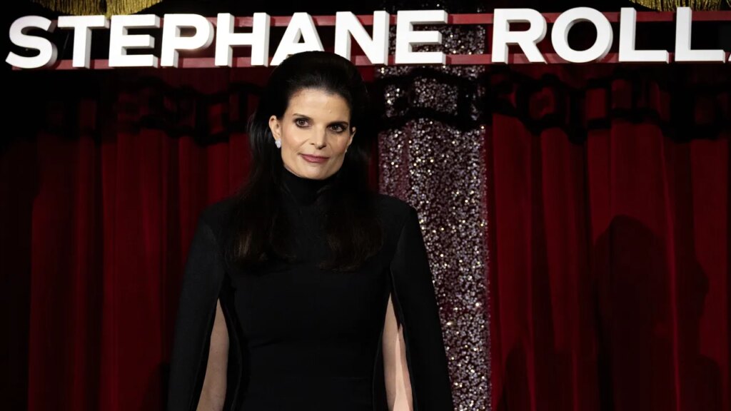 החזרה לקוטור של אתינה אונאסיס מעוררת את האלגנטיות של ג'קי