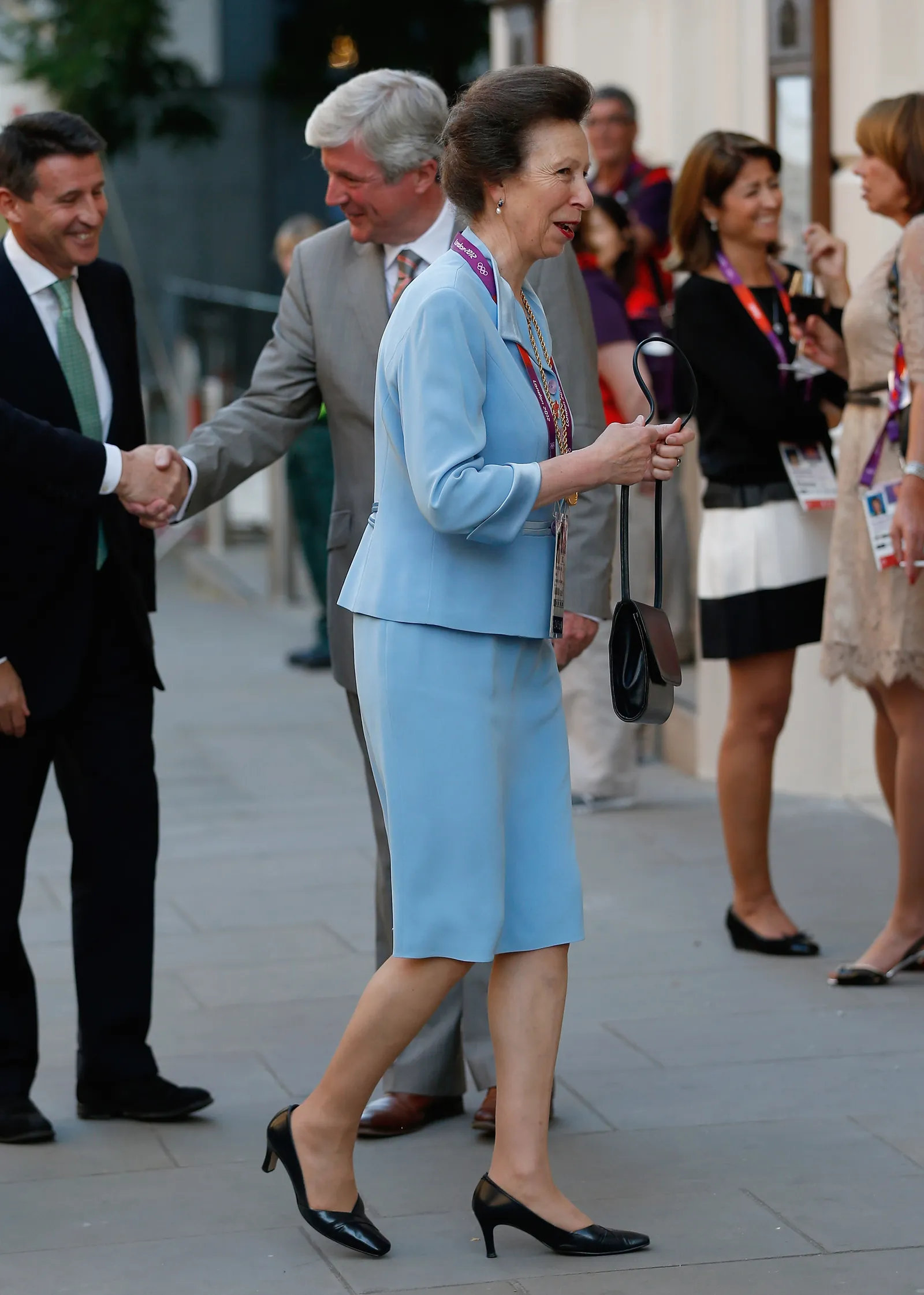 התמונה עשויה להכיל את Anne Princess Royal Tony Hall Baron Hall of Birkenhead סבסטיאן קו מירקה פדרר אדם ומבוגר