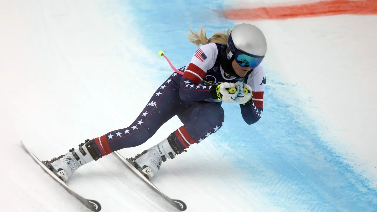 לינדזי פון הוצאה מאולימפיאדת החורף לאחר התרסקות מזעזעת