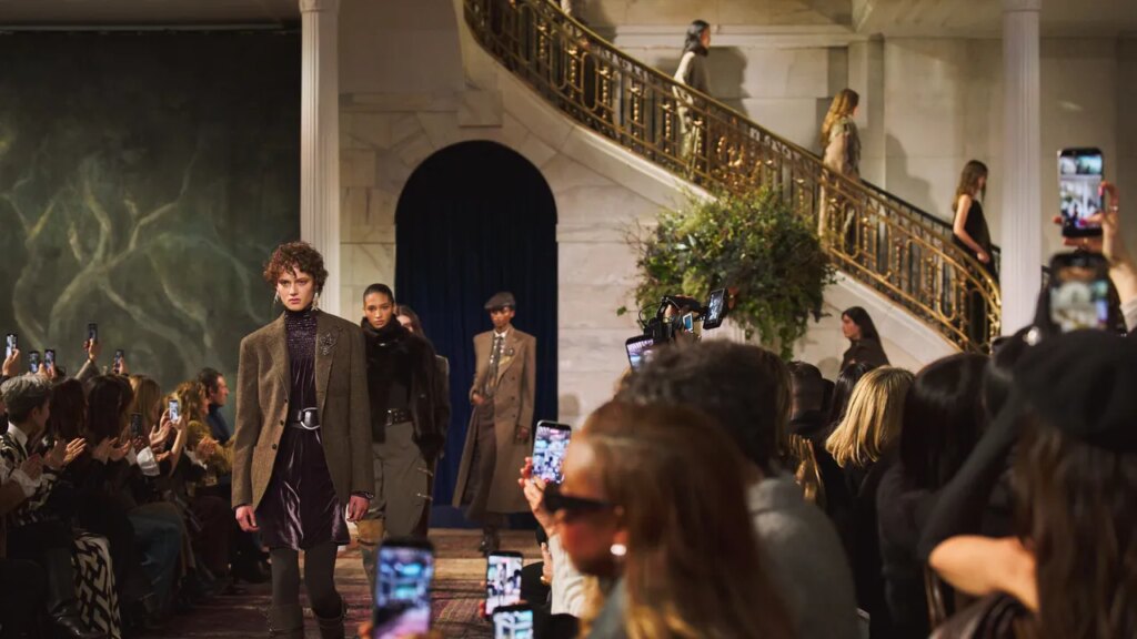 האם אופנה אמריקאית יכולה לפגוש את הרגע?