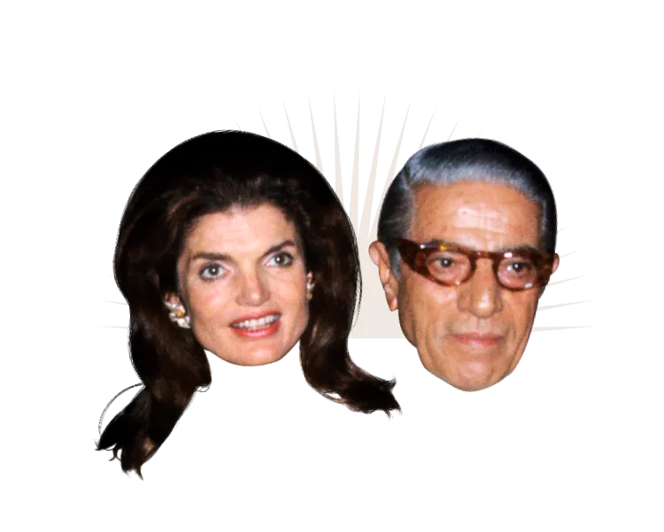 התמונה עשויה להכיל את אריסטו אונאסיס ג'קלין קנדי ​​אונאסיס צילום פנים ראש אדם דיוקן ומבוגרים