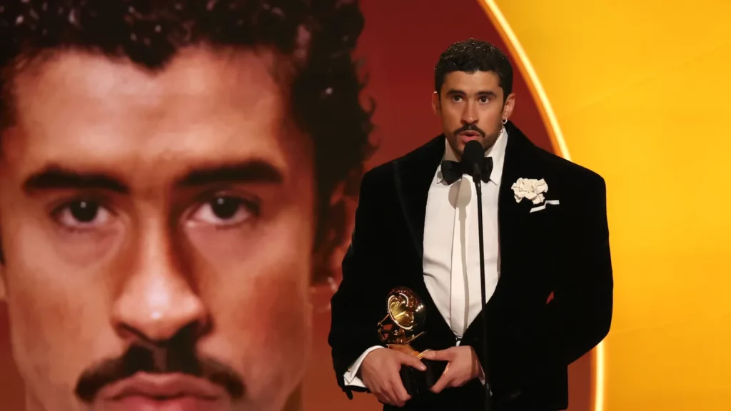 Bad Bunny נואם נאום קבלה נגד ICE בטקס הגראמי 2026