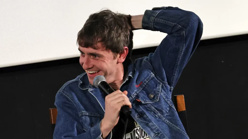 גרייסי אברמס משתפת תמונות אינטימיות כדי לחגוג את יום הולדתו של פול מסקל