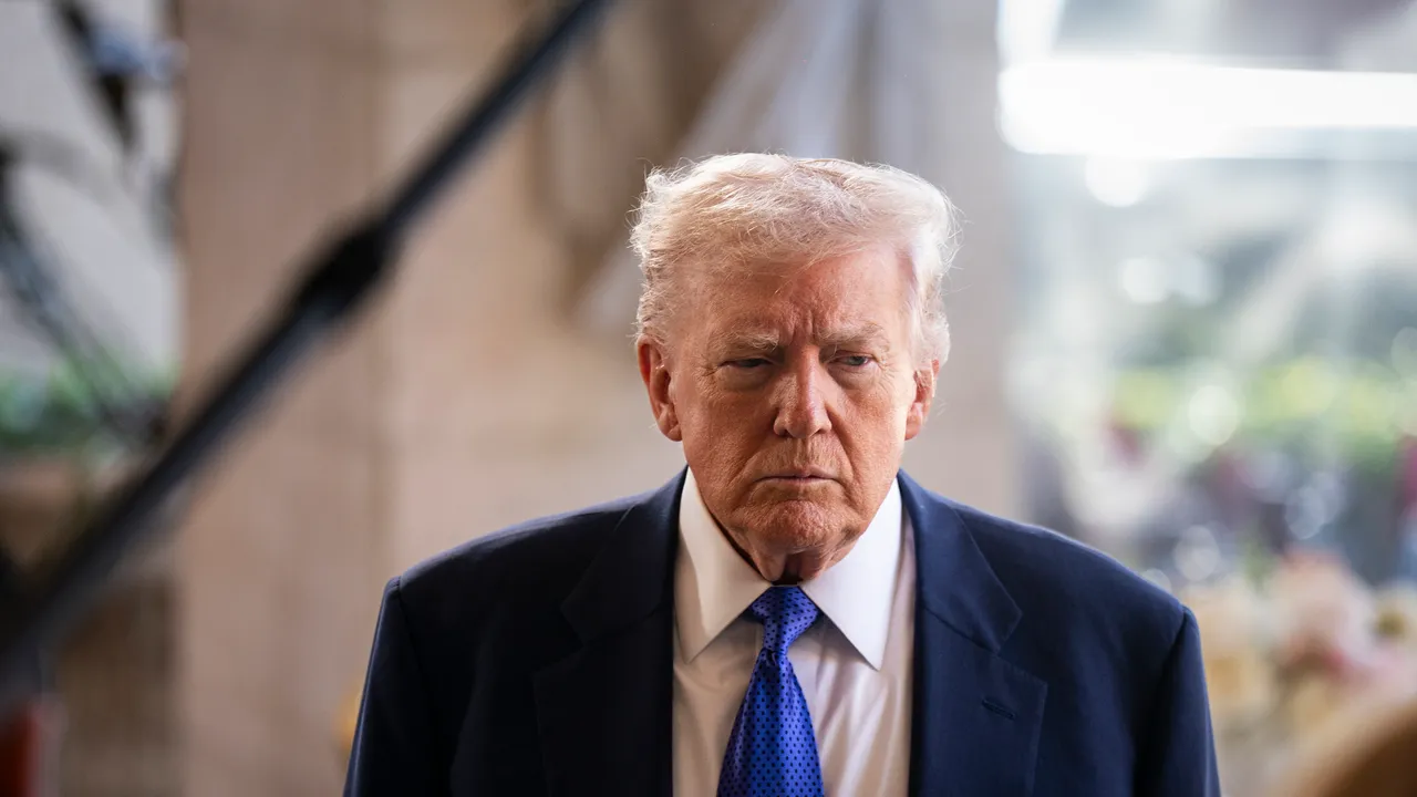 דונלד טראמפ מאיים לתבוע את טרבור נואה על בדיחת הגראמי של אפשטיין