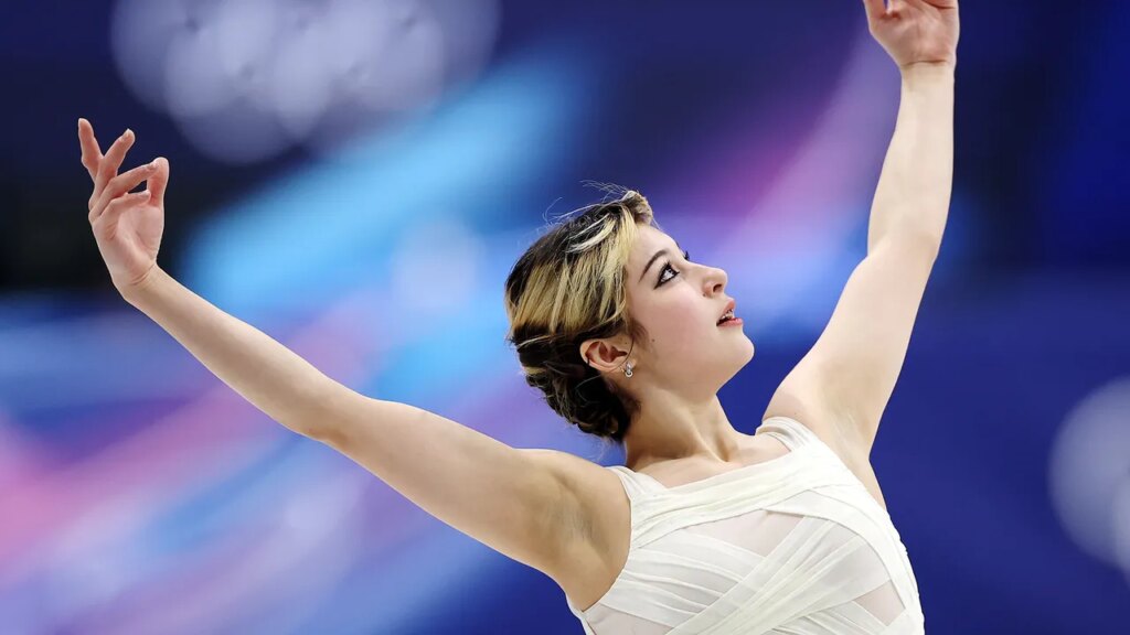 נערת הזהב אליסה ליו לוקחת סיבוב ניצחון