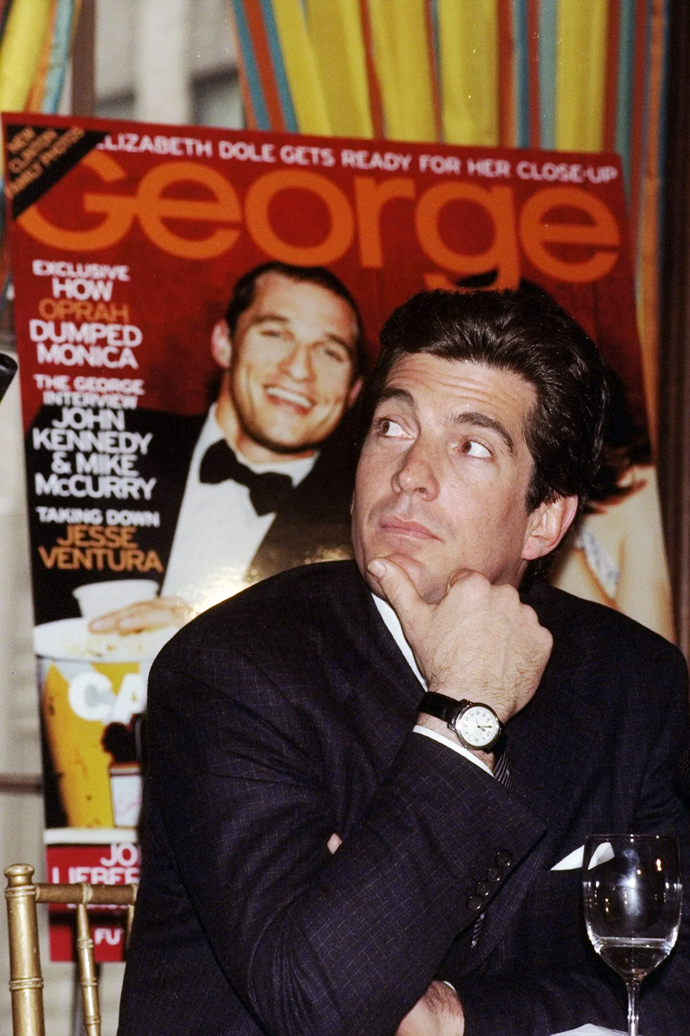 התמונה עשויה להכיל את ג'ון פ. קנדי ​​ג'וניור מתיו מקונוהיי צילום פנים ראש אדם דיוקן ומבוגרים