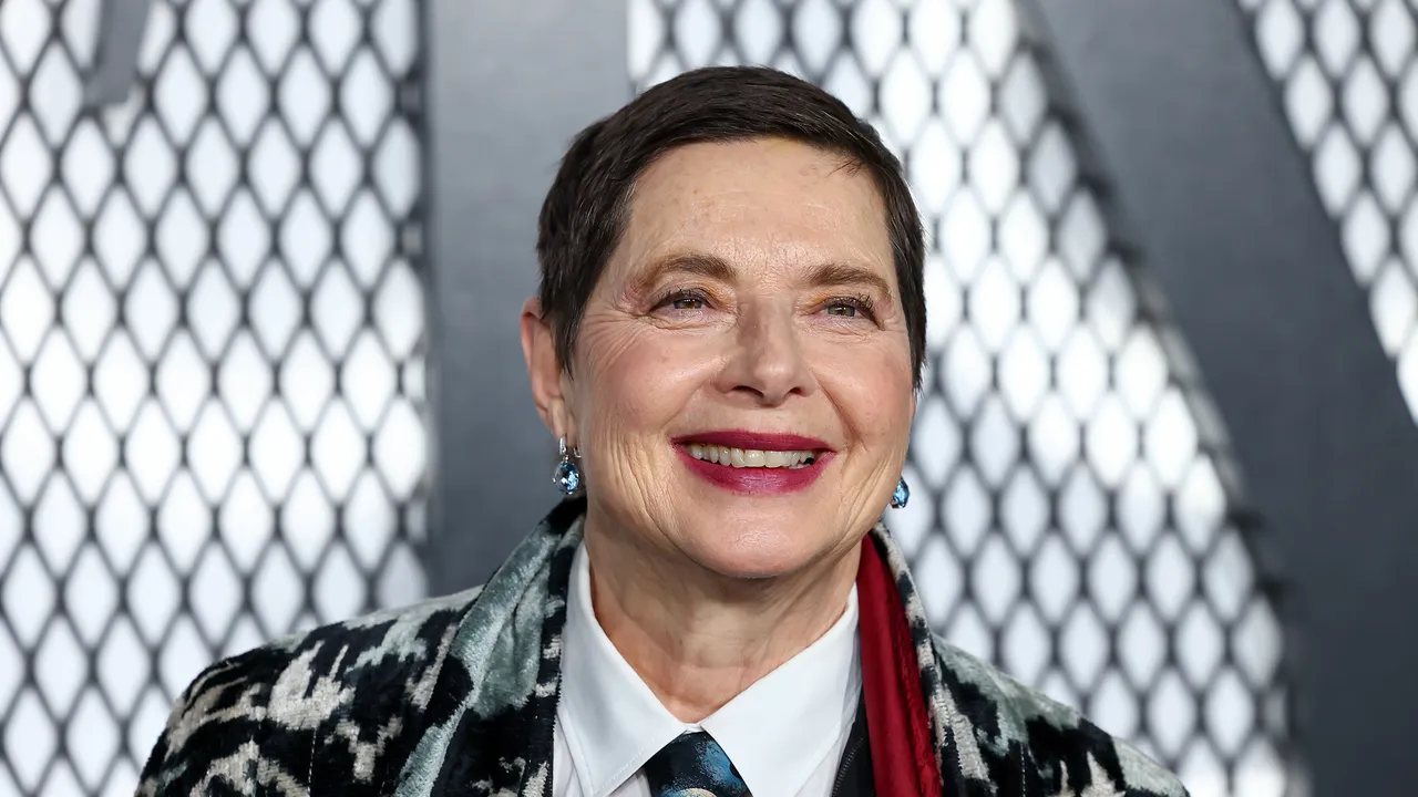 איזבלה רוסליני ממשיכה להטיל ספק במשמעות היופי