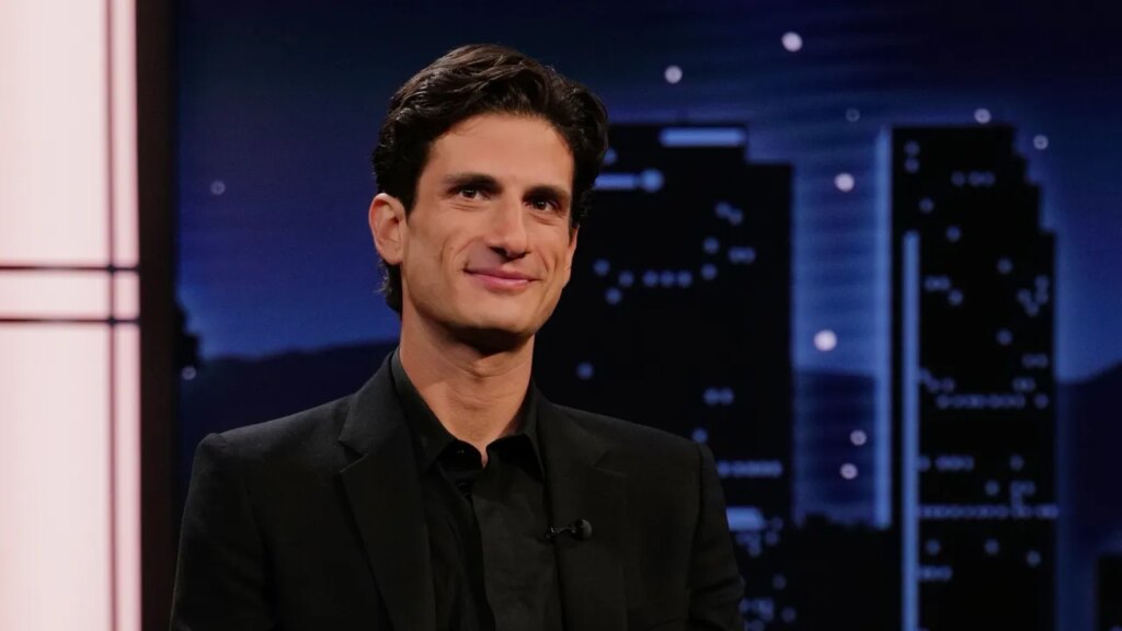 ג'ק שלוסברג מפוצץ סיפור אהבה: ג'ון קנדי ​​ג'וניור וקרולין בסט: "הון F לסיפורת"