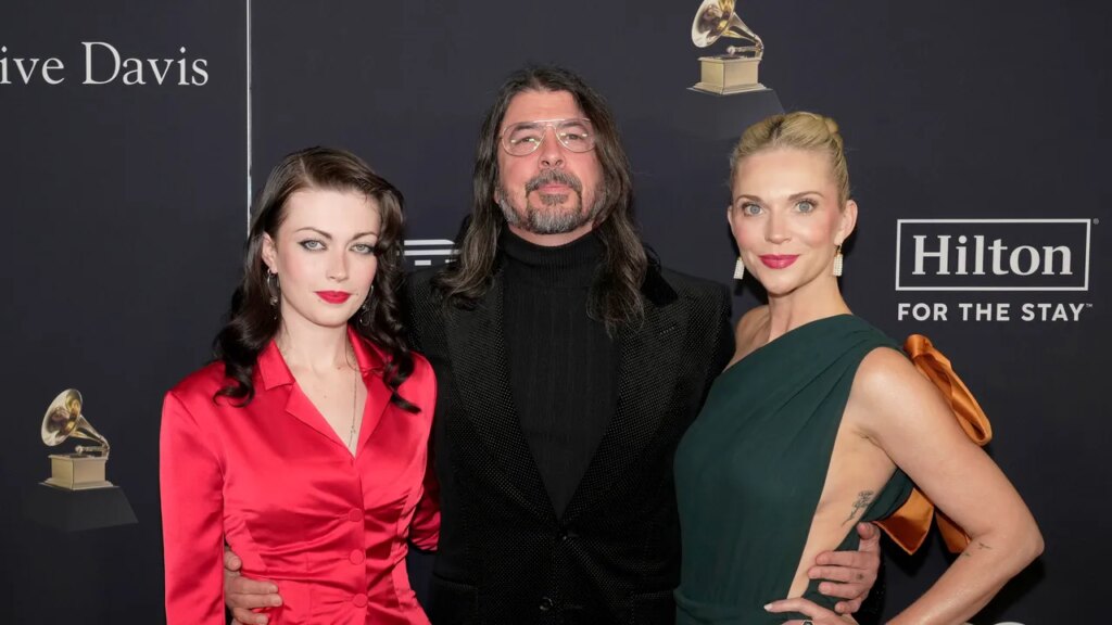 דייב גרוהל מסביר את משטר הטיפול לאחר השערוריות שלו