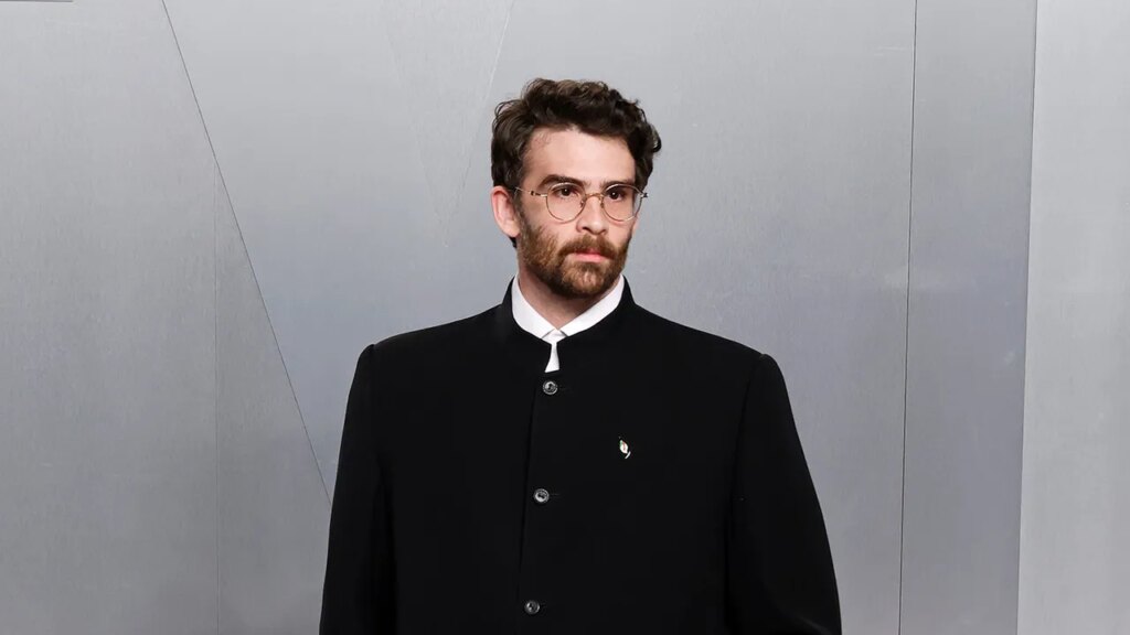 חסן פיקר הגיע למסיבה שלנו ואומר שהוא "ספג מסגרת על ידי סלבריטאים אמיתיים"