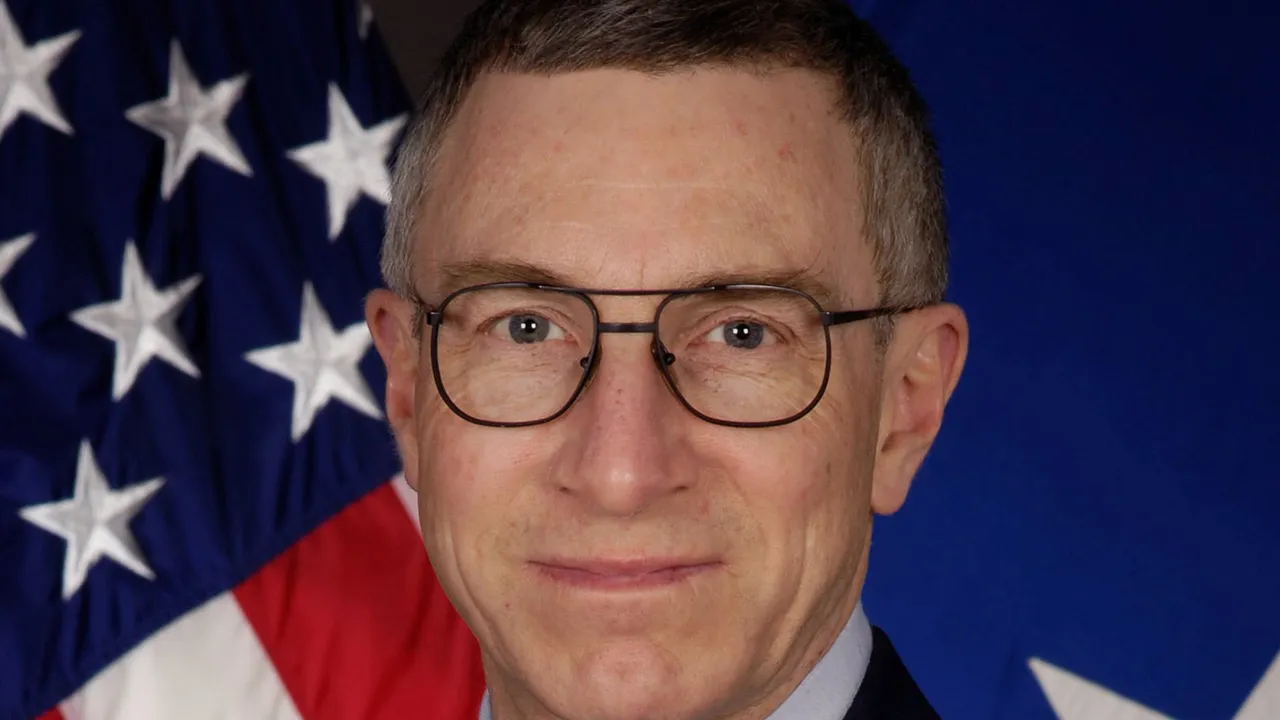 11 מדענים מתים או נעדרים. זה היה רק ​​עניין של זמן עד שתיאוריות קונספירציה יגיעו לבית הלבן.