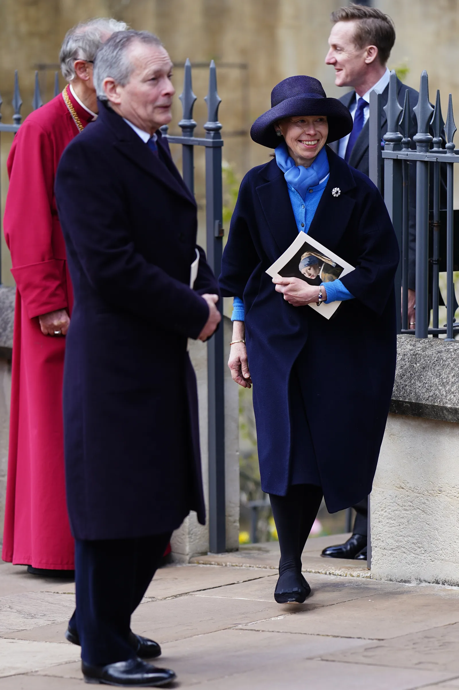 התמונה עשויה להכיל את Baburam Bhattarai PJ Gallagher Person בגדים ומעיל למבוגרים