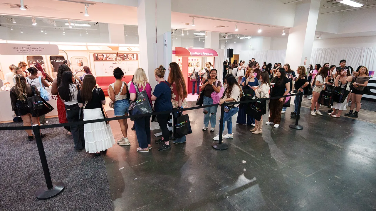 בני נוער, מהומה ו-1,650 דולר של Swag ב-Sephoria