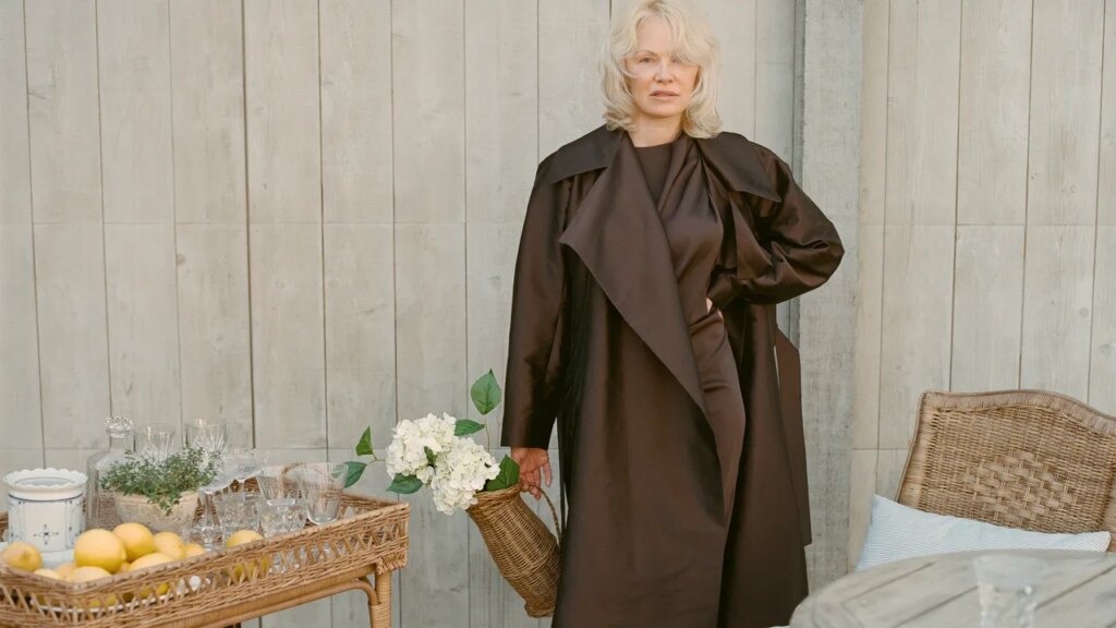 האם פמלה אנדרסון היא גורו הלייף סטייל הגדול הבא?