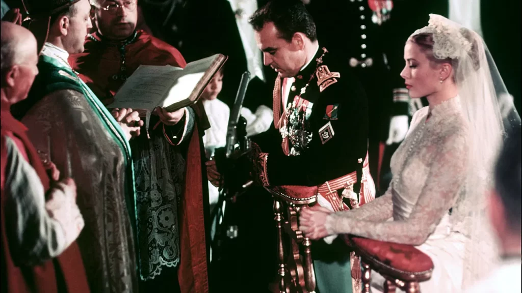 גרייס קלי והנסיך ריינאייר ממונקו נישאו היום לפני 70 שנה. הנה 10 דברים שאולי לא ידעתם על החתונה