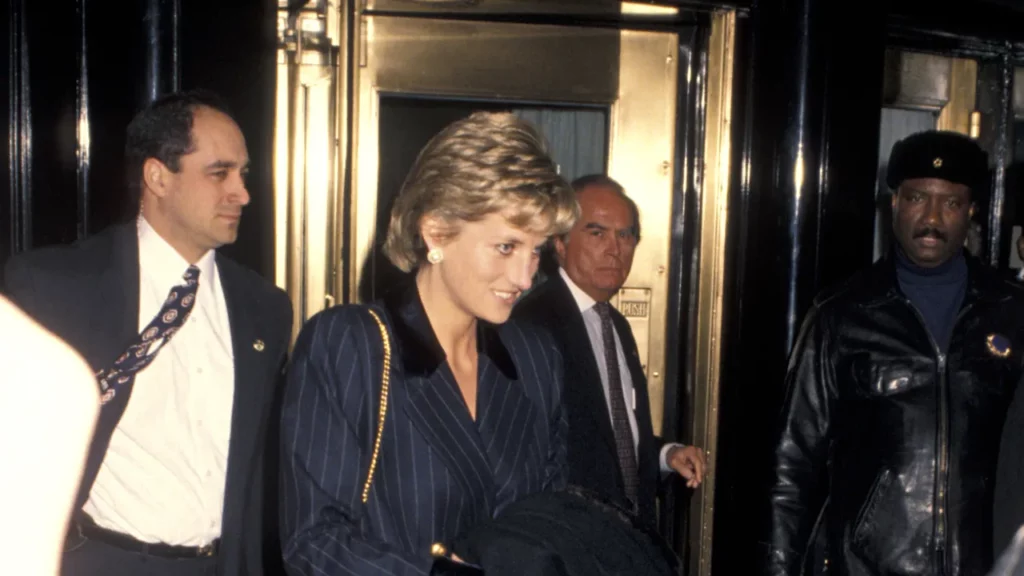 היסטוריה ארוכה וזוהרת של בני המלוכה הבריטיים במלון קרלייל