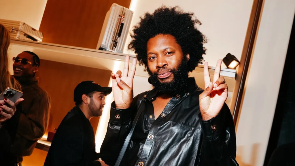 23 ספרים ב-23 ימים: כל מה שג'רמי או. האריס קרא בזמן כלוא ביפן