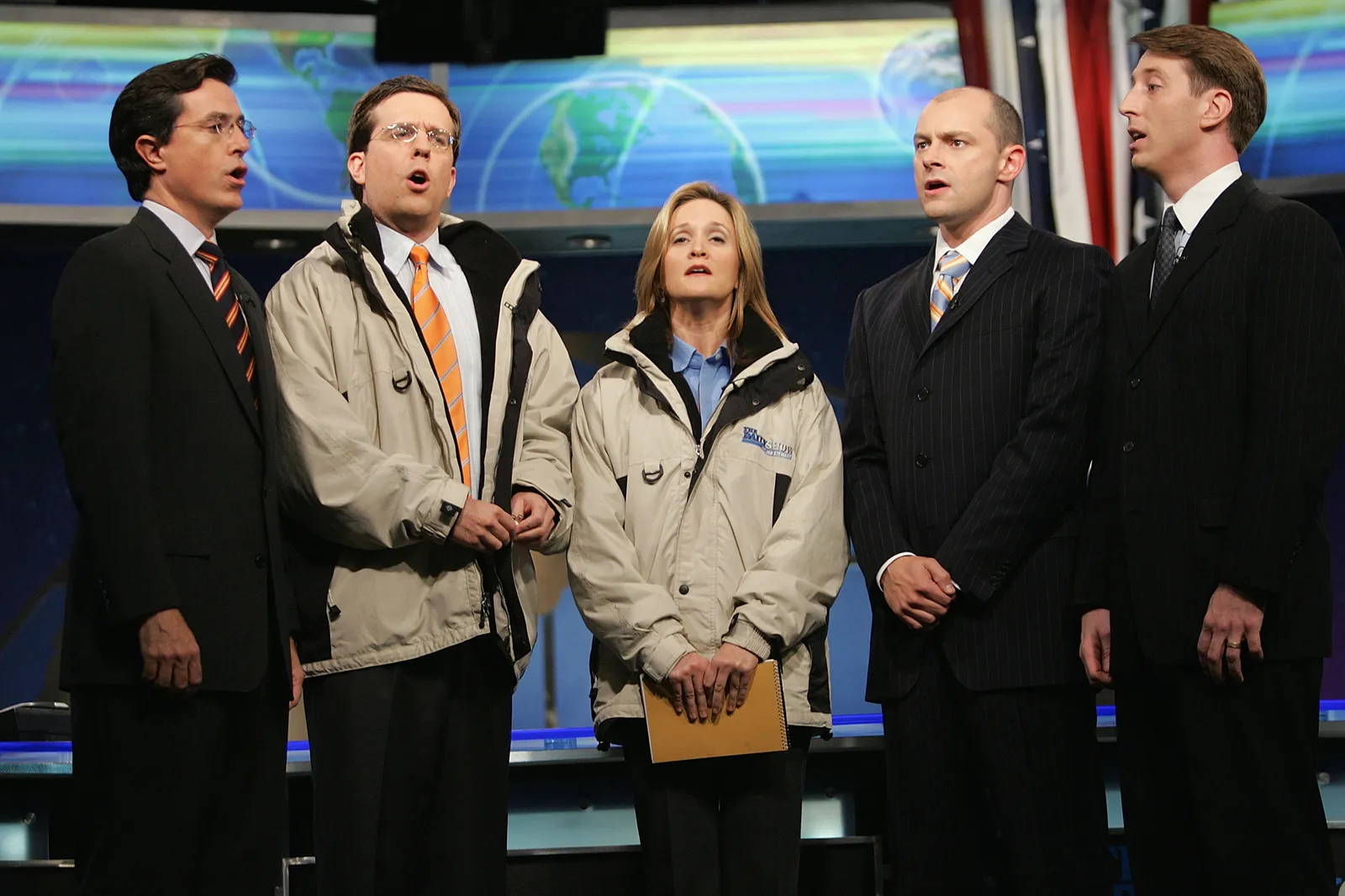 התמונה עשויה להכיל Rob Corddry Samantha Bee ביגוד מעיל מעיל אנשים אדם למבוגרים בלייזר ראש ופנים