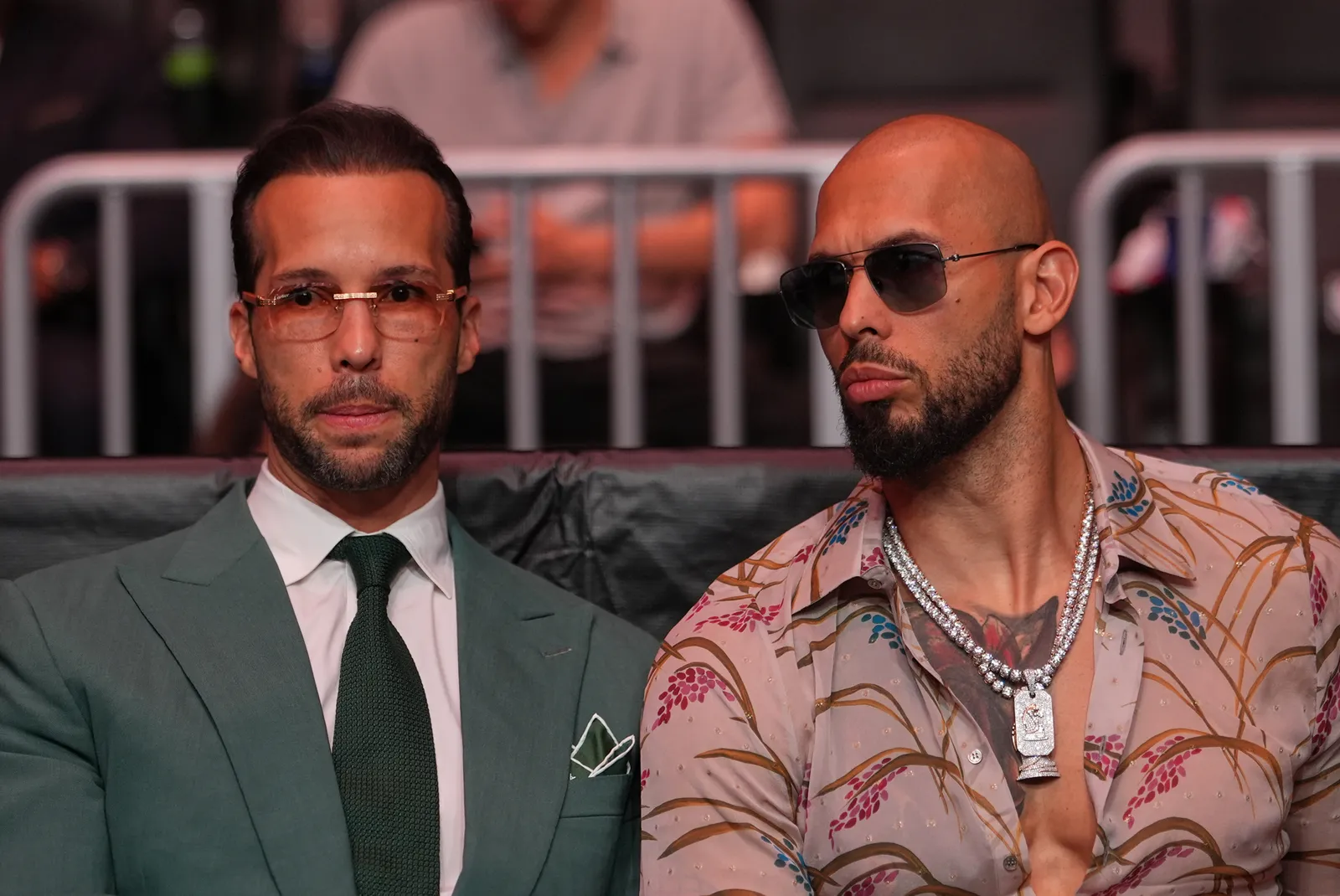האחים טייט משתתפים בקרב UFC כפי שעשו זמן קצר לאחר שחזרו לארה