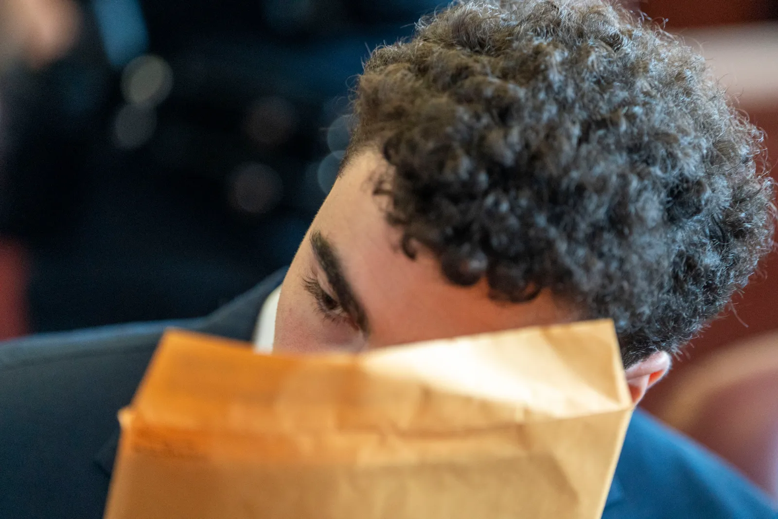 התמונה עשויה להכיל איש ראש ופנים