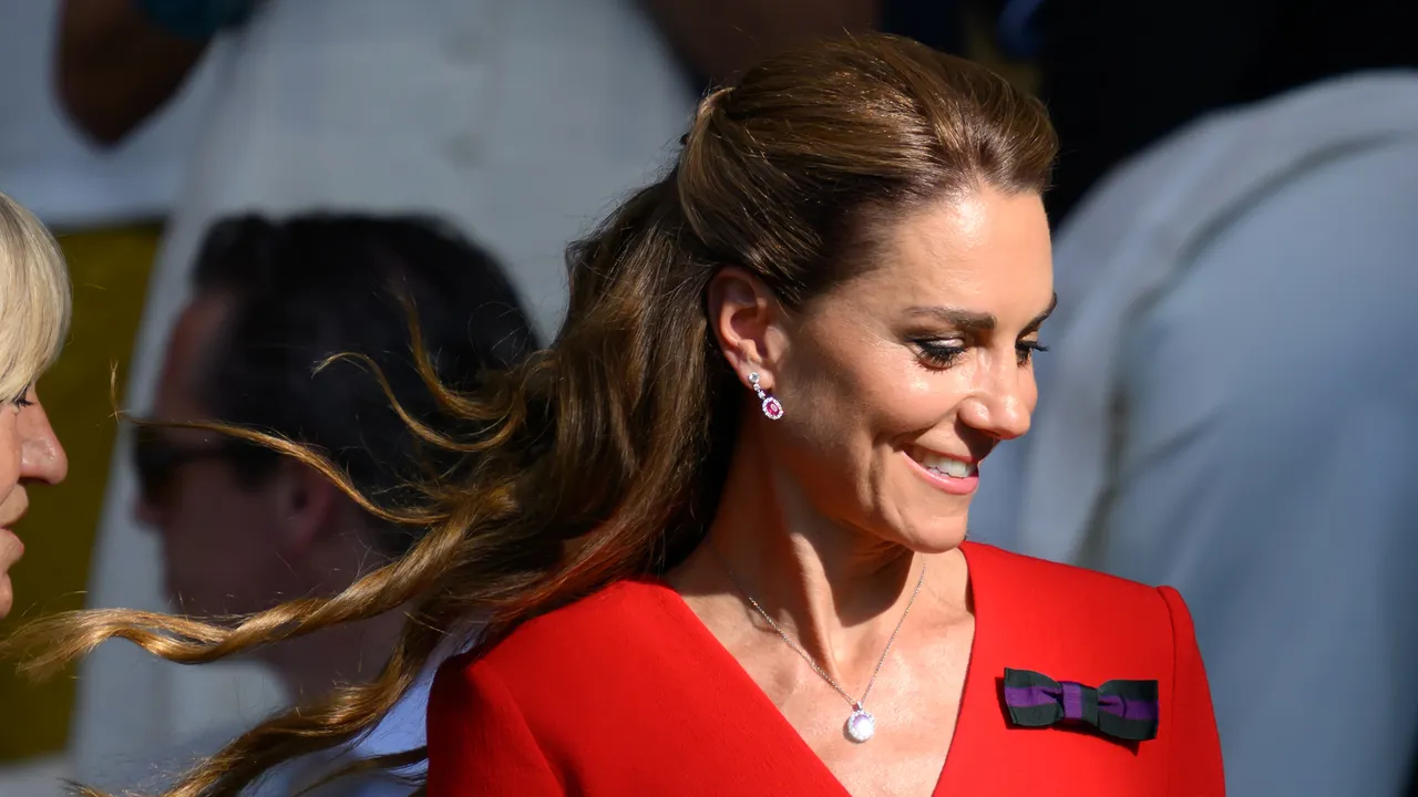 התסרוקות הטובות ביותר של קייט מידלטון לשנת 2026 (עד כה)